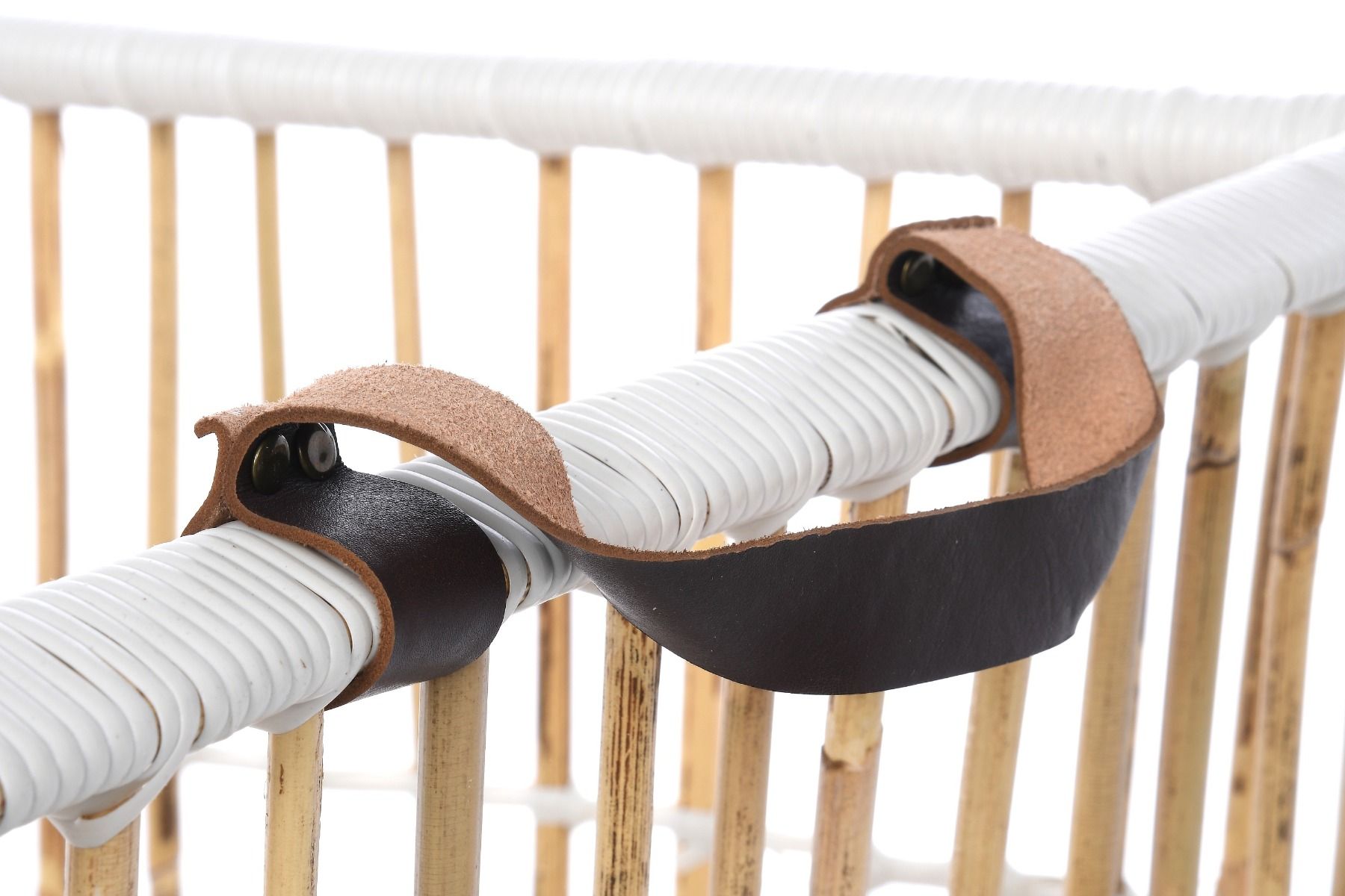 Niedrogi i uroczy kosz króliczka