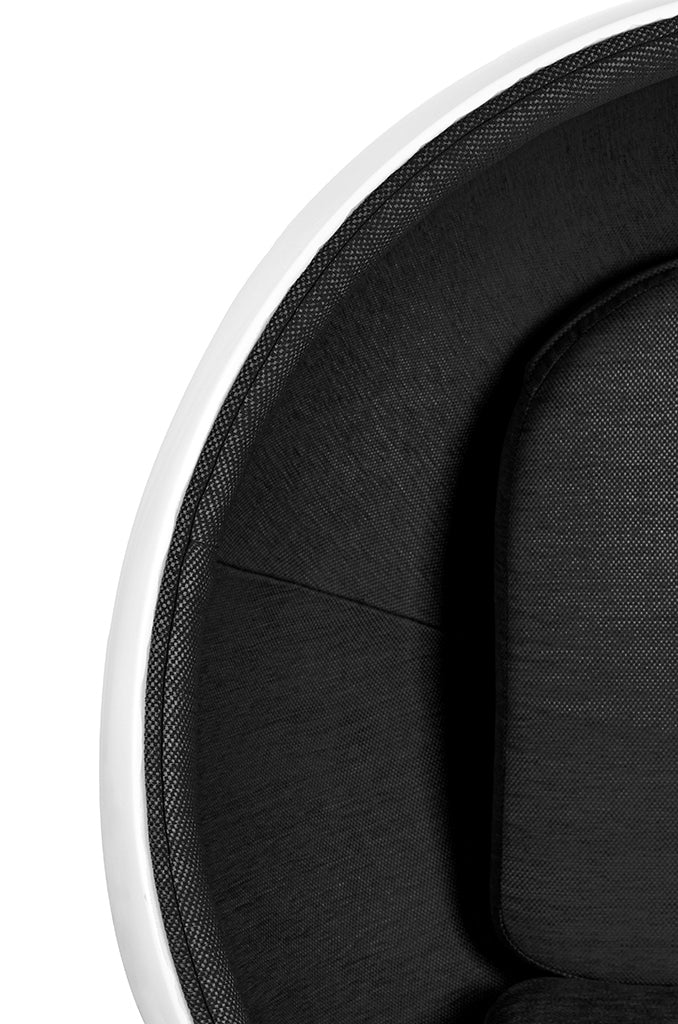 Krzesło Eugene w kolorze niebieskim, żywy wybór miejsc do siedzenia.