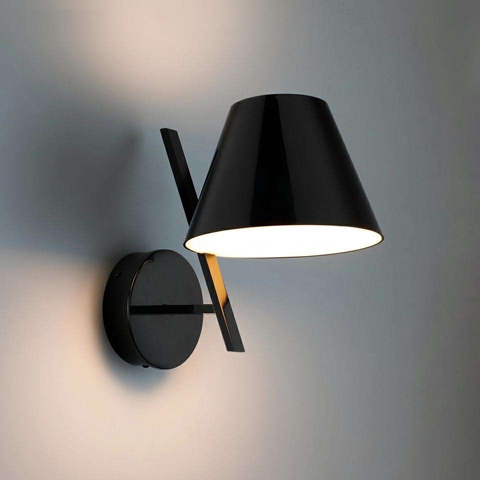 Lampa ścienna Foeni