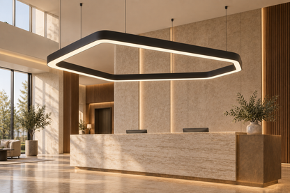 Lampa wisząca LED VELORA 300 cm nad recepcją hotelową – wizualizacja