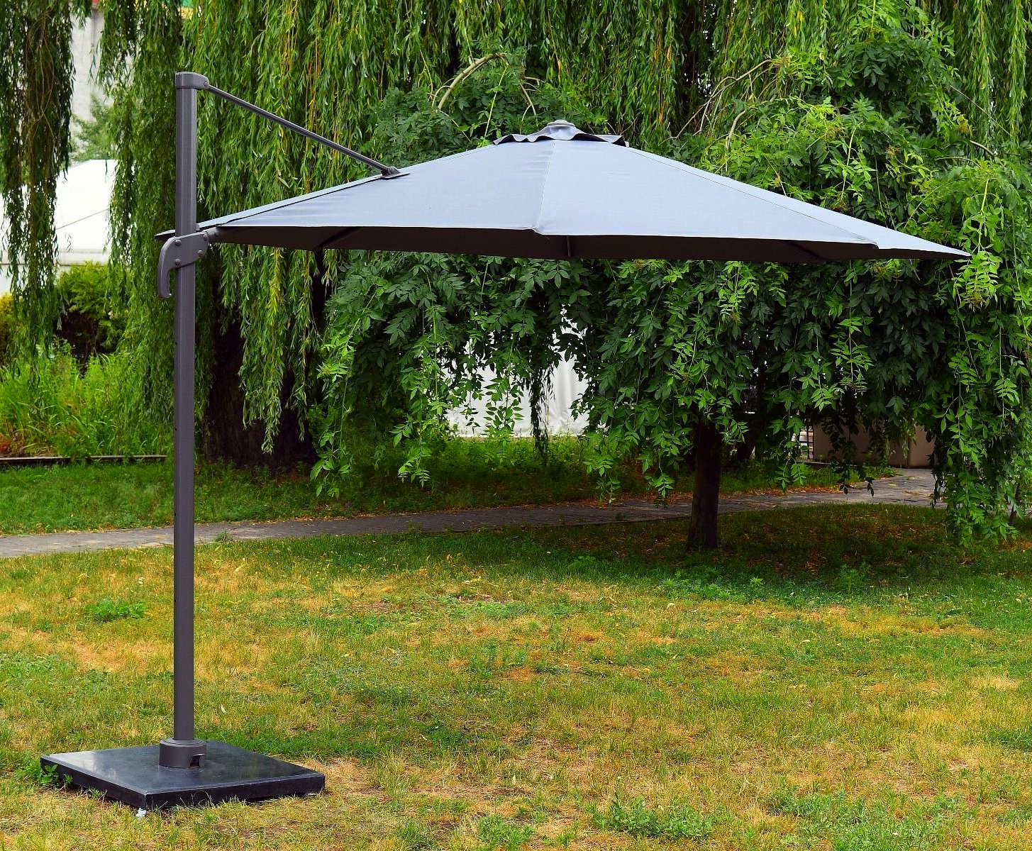 Parasol ogrodowy Burgess 350 cm - stylowy i niepowtarzalny