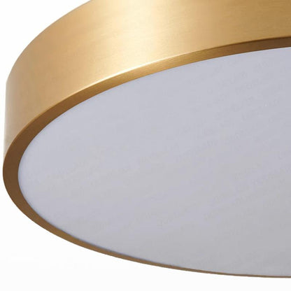 Aluminiowa lampa o eleganckim i stylowym wyglądzie