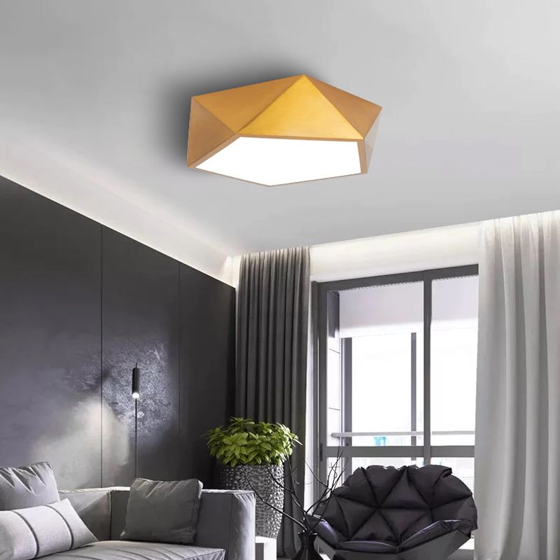 Lampa Lillianna XAL HEX-O w eleganckim układzie korytarza